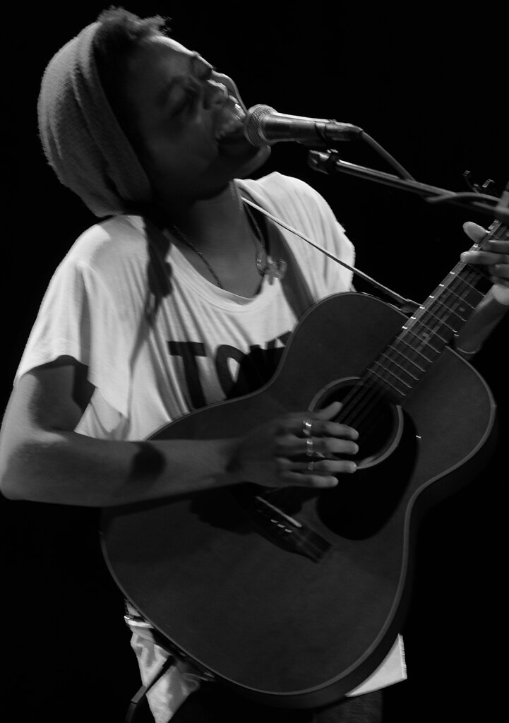 Irma in concert [4:6]